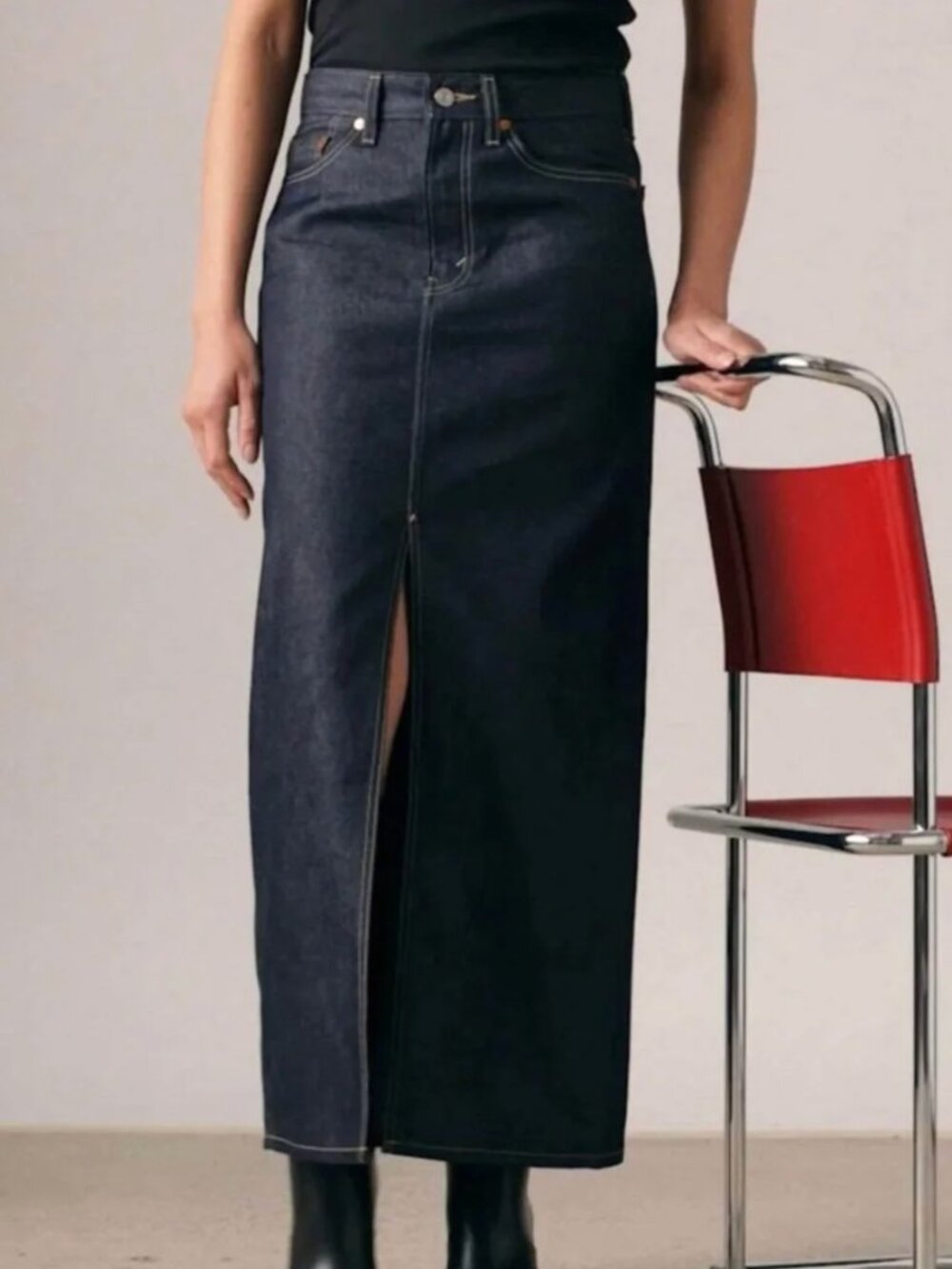 NWT Levi High-Waist Dark Blue Denim Exposed Maxi Skirt SZ-32 pockets - Picture 2 of 7